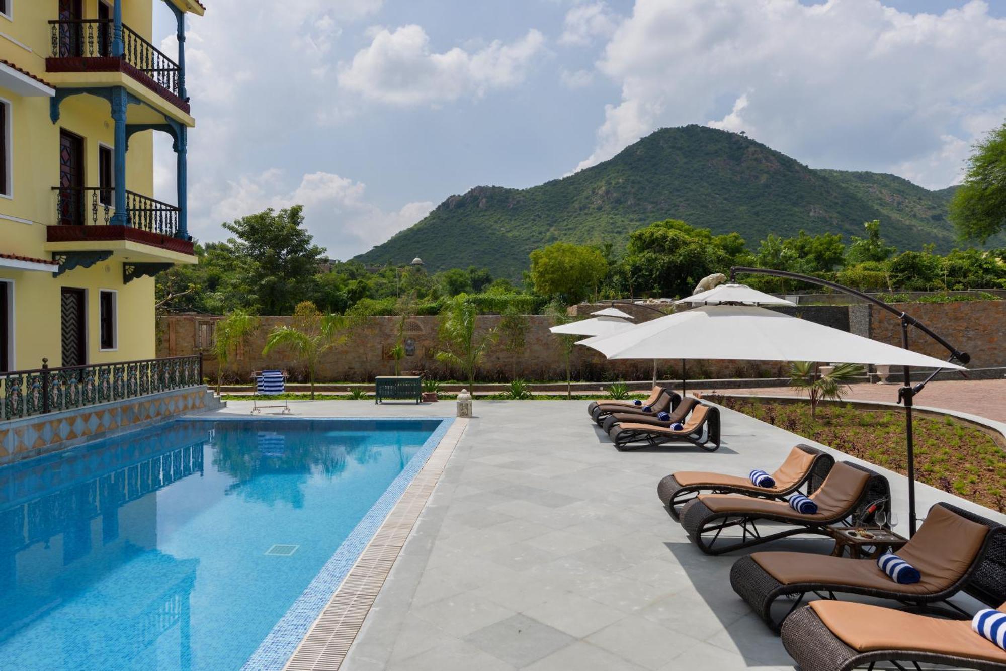 The Royal Retreat Resort & Spa Udaipur Dış mekan fotoğraf